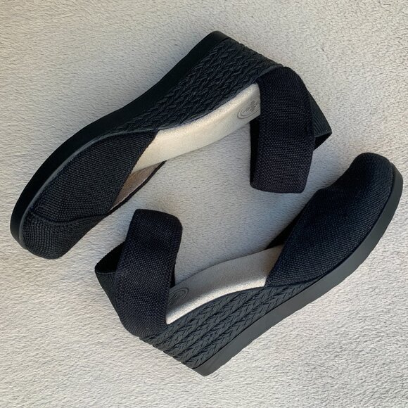 OBX Outerbanks Shoes - Closed Toe Espadrille Wedges Charleston Shoe Company OBX Closed Toe Wedges Sz8 NWOT